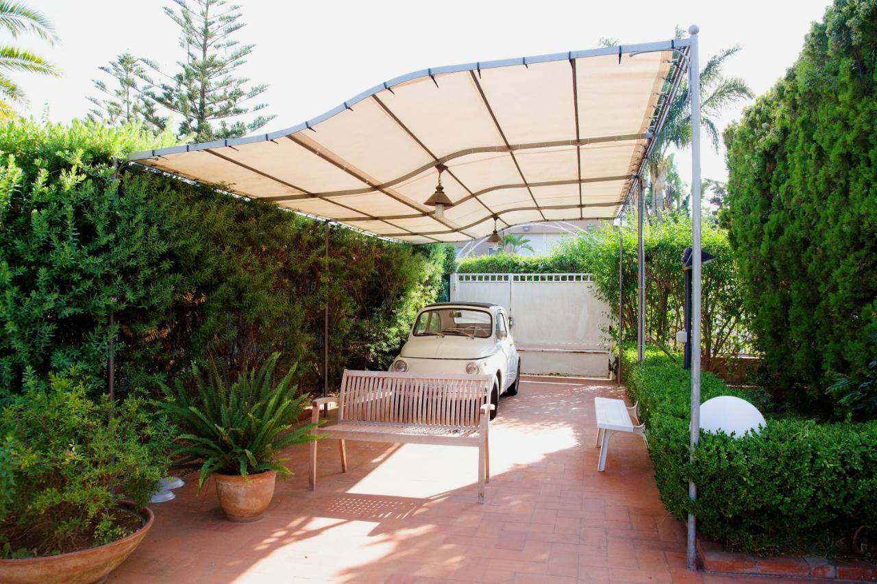 Siciliaiu Villa Мондело Екстериор снимка