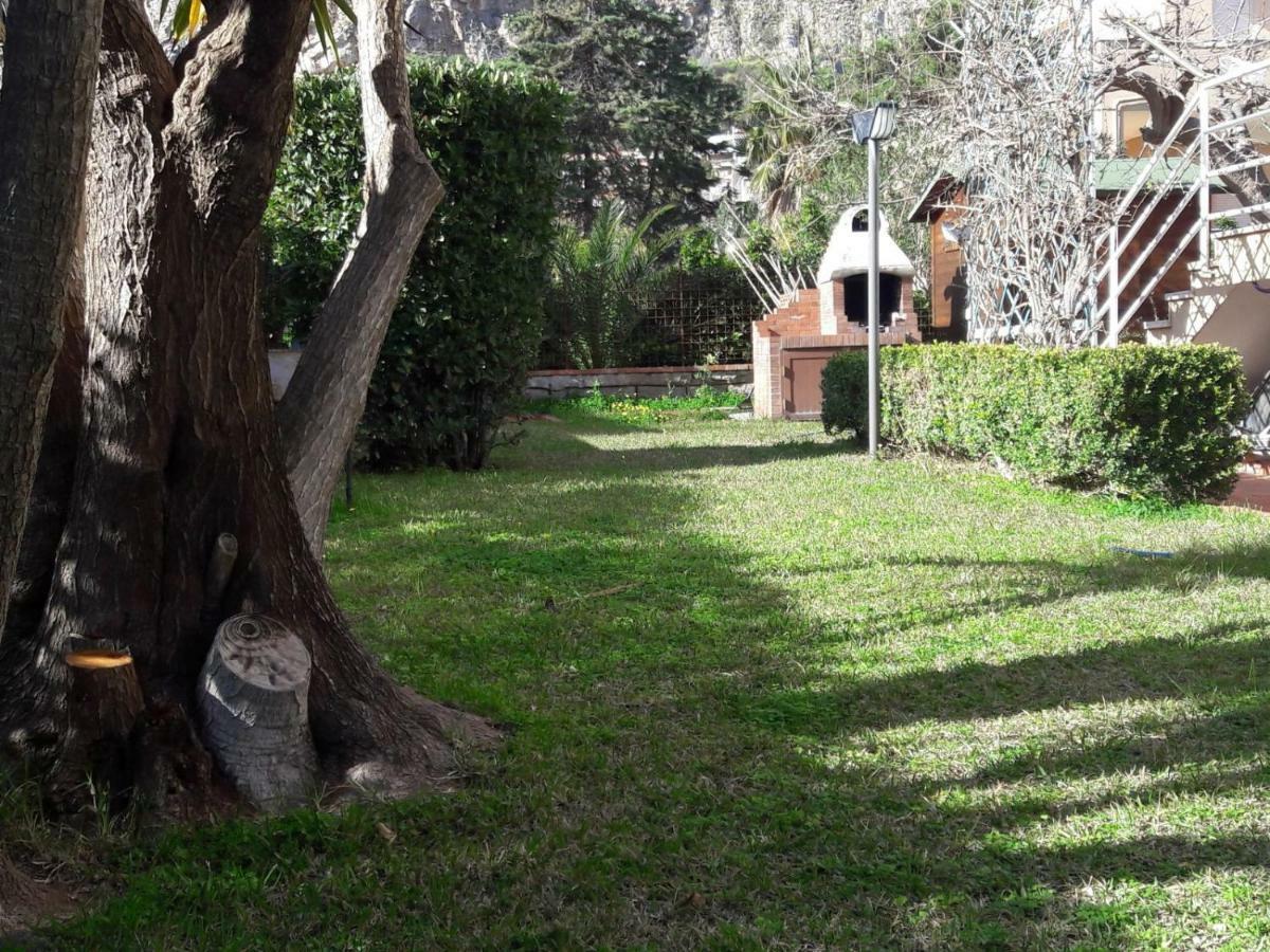 Siciliaiu Villa Мондело Екстериор снимка